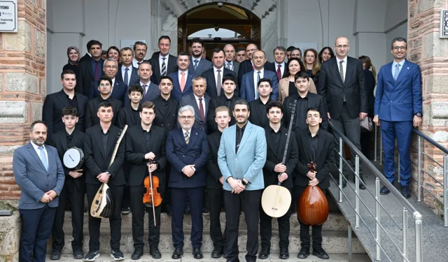 Bir Şehir Bin Derslik Bursa projesi tanıtıldı