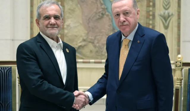 Cumhurbaşkanı Erdoğan, İranlı mevkidaşıyla görüştü