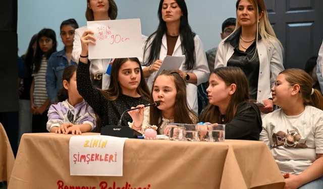 İzmir Bornova'da minik zihinler yarıştı