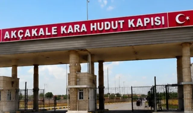 Akçakale Sınır Kapısı'nda pasaportlu geçişler 12 yıl sonra yeniden başlıyor