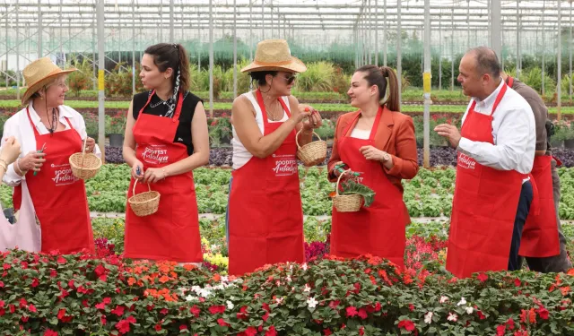 Antalya FoodFest rengarenk hasatla başladı