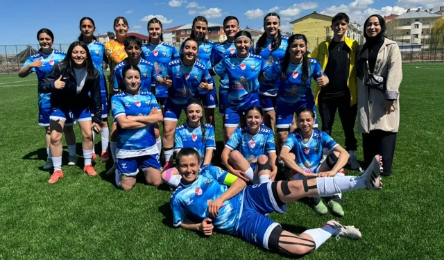 Bayazıtspor Kadın Futbol Takımı sezona deplasman zaferiyle başladı