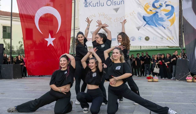 Bornova'da dans coşkusu