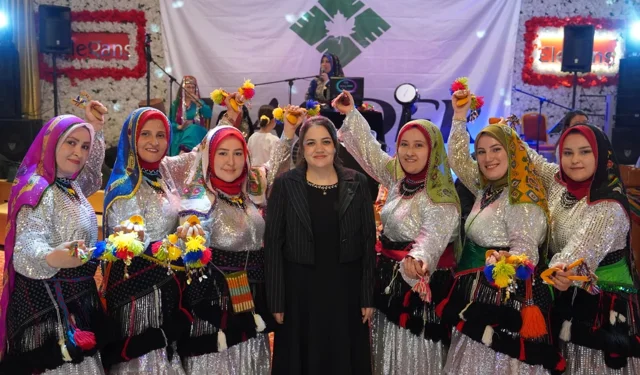 DAĞDER'in 40. yılında kadınlardan eğitime ve kültüre güçlü destek