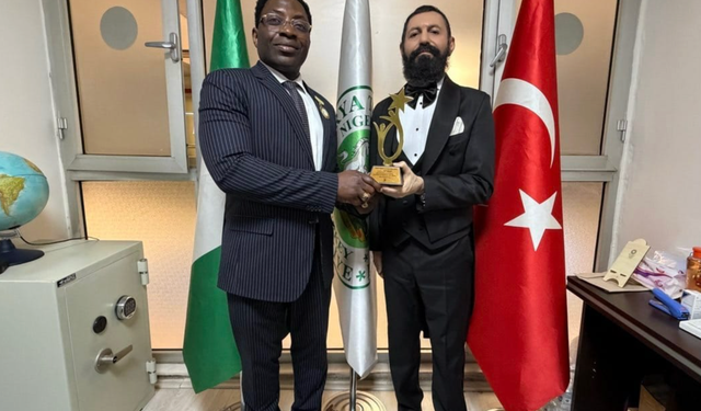 Akif Manaf “Nijerya-Türkiye Dostluk ve Barış Ödülü” ile Onurlandırıldı