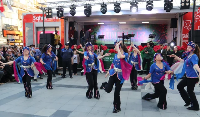 İzmit'te Hıdırellez Şenliği