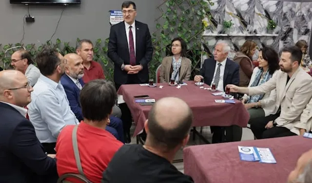 Başkan Kahveci'den Uşak'taki Kütahyalılar Derneği'ne nezaket