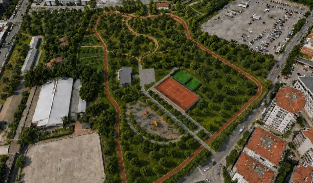 İzmir'de Aliberti Köşkü kent parkına dönüşüyor