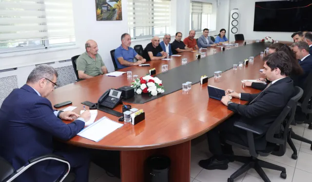Artvin'de Vali Ergün muhtarları dinledi