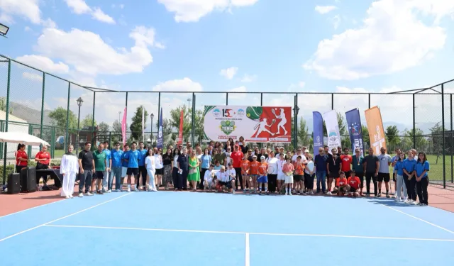 Kayseri'de 15 Temmuz Tenis Turnuvası sona erdi