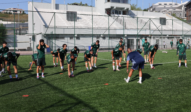 Arnavutköy Belediyespor’da Şampiyon Gençler A Takımda