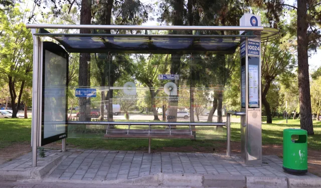 Antalya'da engelli dostu durak sayısı artıyor