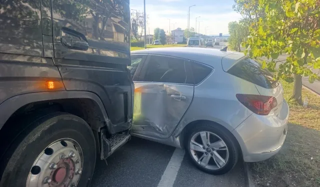 Düzce'de tır ile otomobil çarpıştı