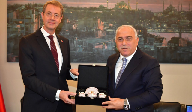 Hollanda İstanbul Başkonsolosu Daan Huisinga’dan Fatih Belediyesi’ne ziyaret