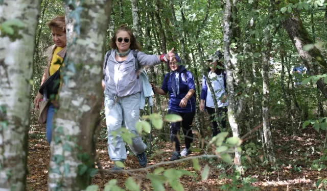 İzmit'te 'Bizim Köy Doğa Yürüyüşü' sürüyor