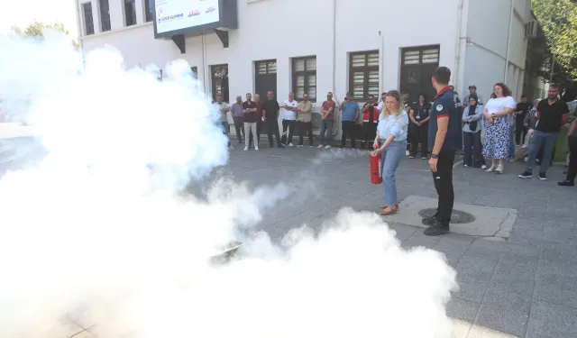 Sakarya Büyükşehir personeline yangın anında doğru müdahale anlatıldı