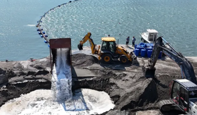 Samsun'da deniz tabanı yenileniyor, kıyılar güçleniyor
