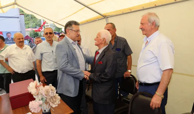 Trabzon'da Başkan Genç vatandaşlarla buluştu