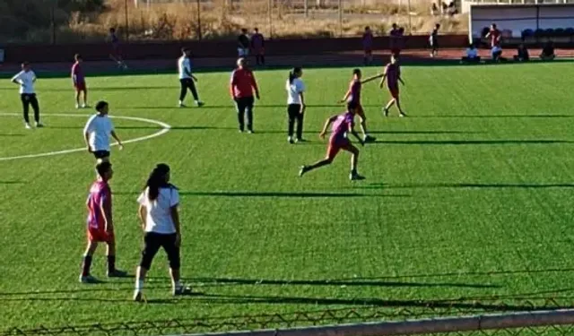 Ağrı'da Amatör Spor Haftası'nda anlamlı dostluk maçı