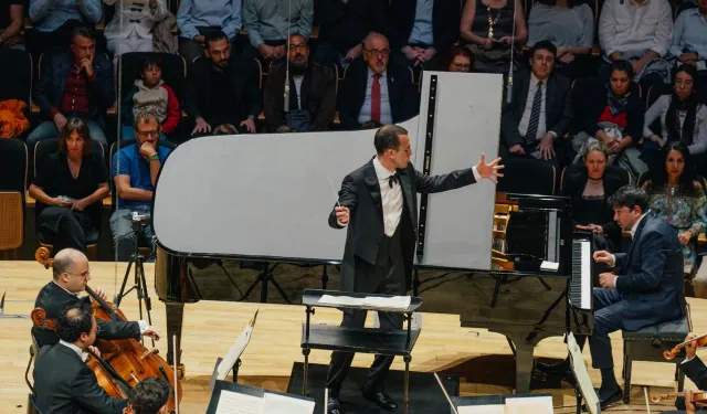 İki asırlık orkestradan görkemli başlangıç