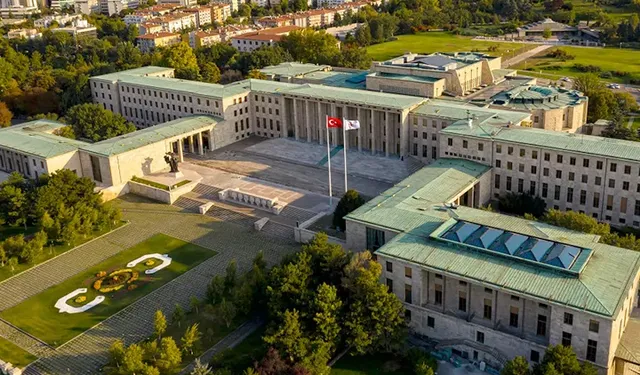 TBMM'de yeni dönem yoğun gündemle başlıyor... Kızılay Kanunu teklifi ve Merkez Bankası sunumu gündemde