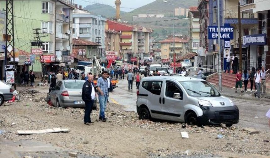 Ankara'da 12 dakikalık sağanak afeti