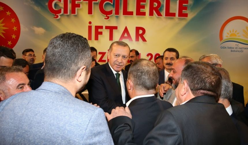 Cumhurbaşkanı Recep Tayyip Erdoğan Kahramankazan&#039;da Çiftçiler ile İftar programına katıldı. Programda konuşan Cumhurbaşkanı Erdoğan Kahramankazanlıların Ramazan Bayramını tebrik etti.