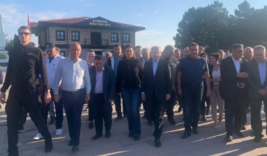 CHP Lideri Kılıçdaroğlu, Afyon Giresun Şehitliği'nde