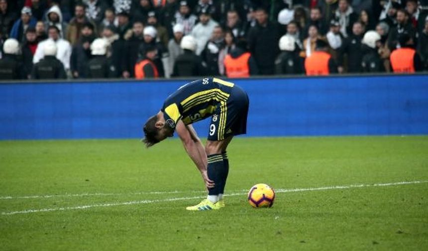 Beşiktaş - Fenerbahçe maçından kareler