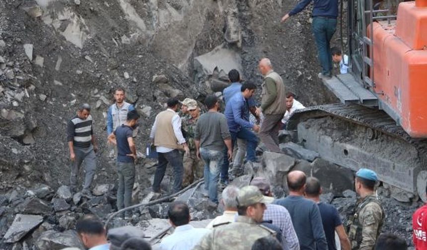 Şırnık'ta kömür ocağı göçtü 7 çalışan öldü...
