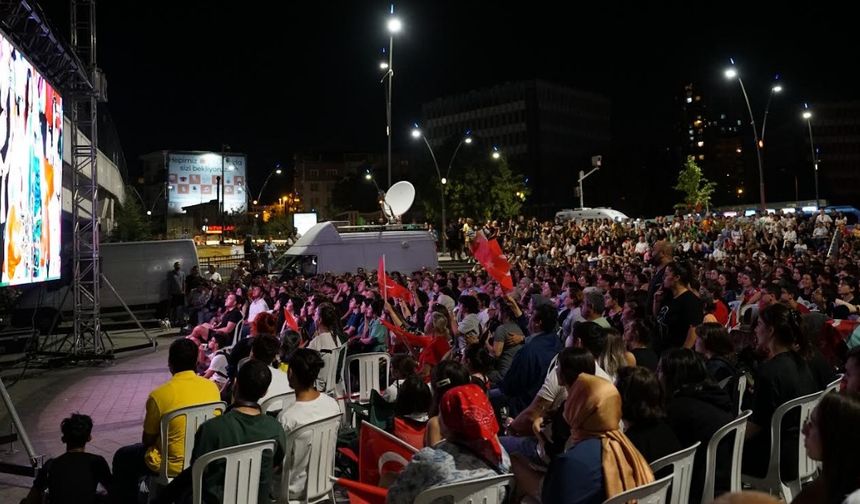 Türkiye Filenin Sultanları İçin Tek Yürek Oldu