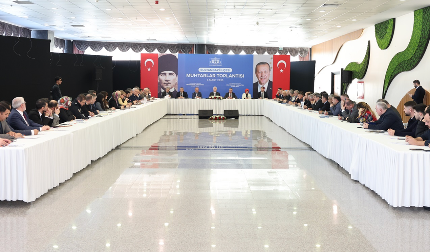 İstanbul Valisi Davut Gül Sultangazili Muhtarlarla Bir Arada