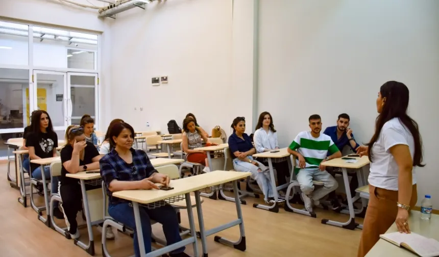 Büyükşehir'den yurttaşa işaret dili kursu