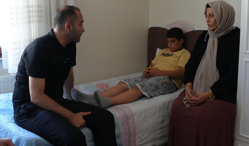 Gaziosmanpaşa Belediye Başkan Vekili Karadeniz'den Şiddet Mağduru Özel Çocuğa Destek Ziyareti