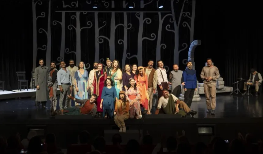 Mersin Şehir Tiyatrosu 25. Sezonunu açtı