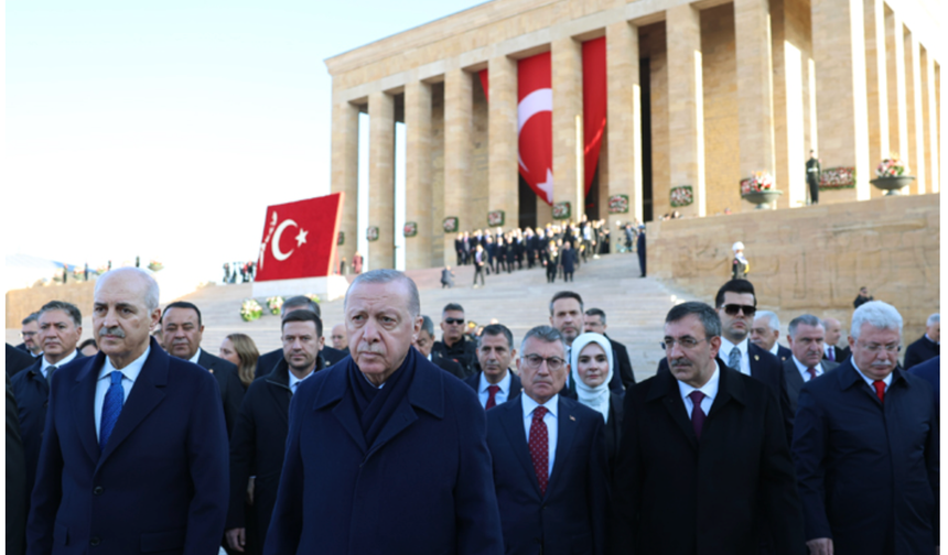 Atatürk Anıtkabir'de anıldı... Atatürk ölmedi kalbimizde yaşıyor!...