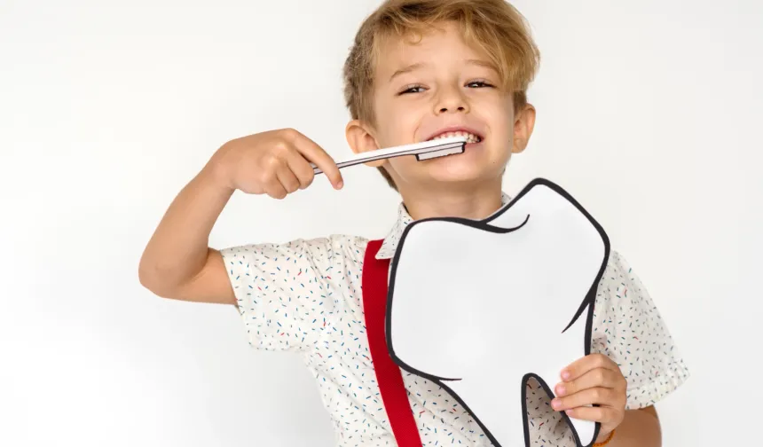 Çocuklarda diş sağlığı için doğru macun seçimi önemli