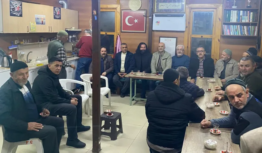 Bursa Gürsu'da MHP'liler vatandaşlarla buluştu