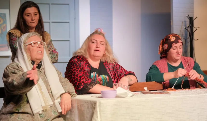 Bursa İnegöl'de 'Kadın Sığınağı'na gala gösterisi