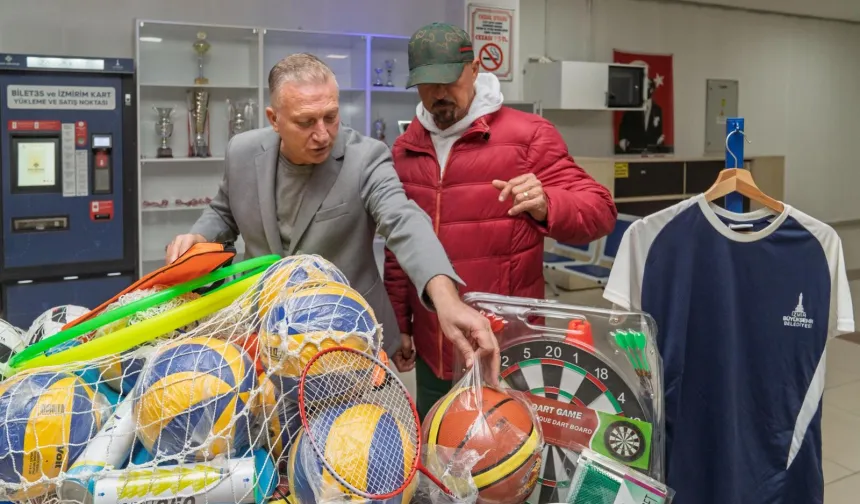 İzmir'de spor okul sıralarına taşınıyor