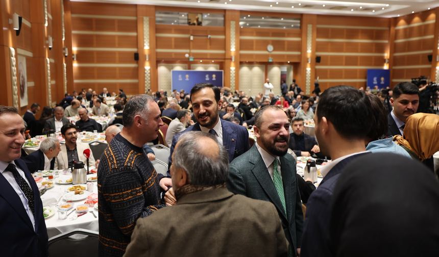 Ak Parti İstanbul'da Gazetecileri ağırladı