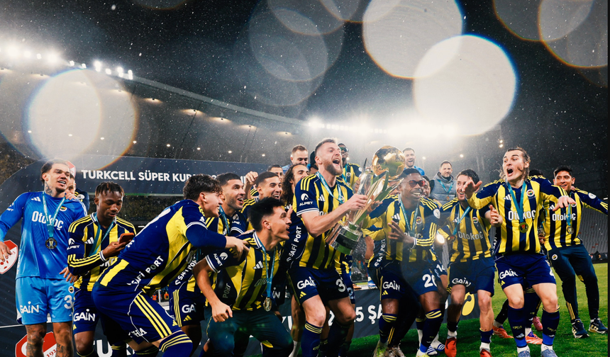Süper Kupa Galatasaray'ı 2-0 yenen Fenerbahçe'nin...