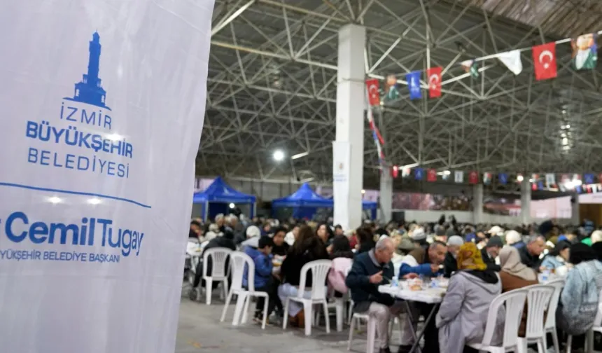 İzmir Büyükşehir ilk iftar sofrasını Gaziemir'de kurdu