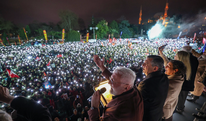Saraçhane’de İmamoğlu Mitingi: On binlerden destek, Özel’den iktidara sert mesaj