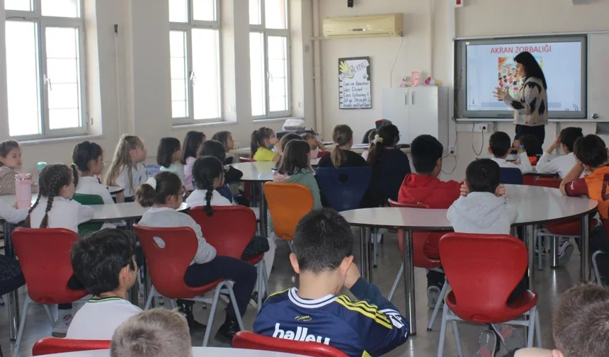 Aliağa ve Bergama'da akran zorbalığı ve şiddete karşı nezaket eğitimi