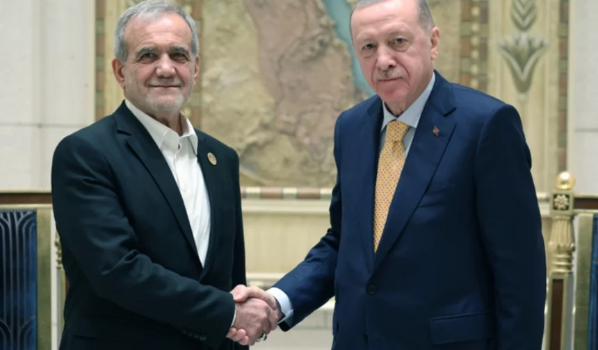 Cumhurbaşkanı Erdoğan, İranlı mevkidaşıyla görüştü