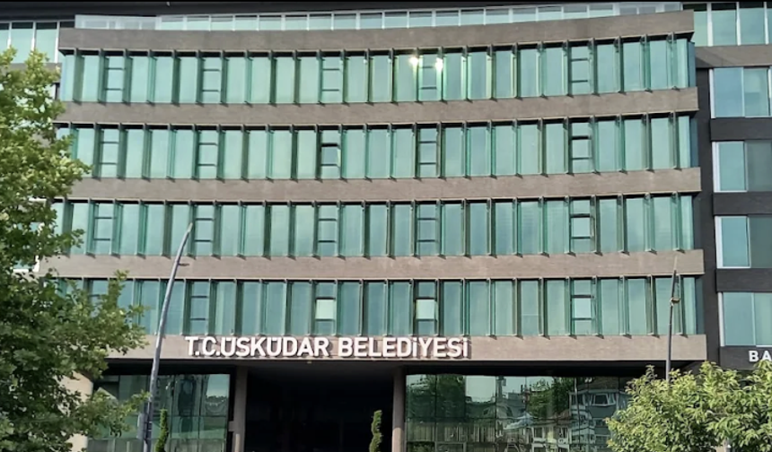 CHP’li Üsküdar Belediyesi’ne sabah saatlerinde operasyon: 20 gözaltı!