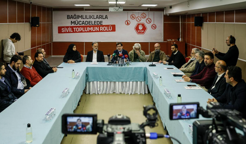 İHH’nın dikkat çeken bağımlılık raporu: Korunması gereken 30 Milyon genç var!