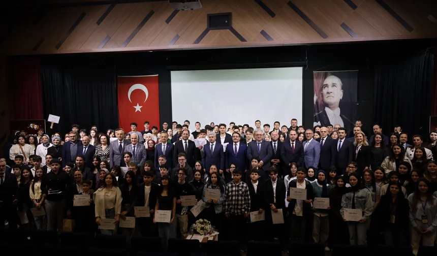 Liselilerin sanat dolu festivali ödül töreni ile taçlandı