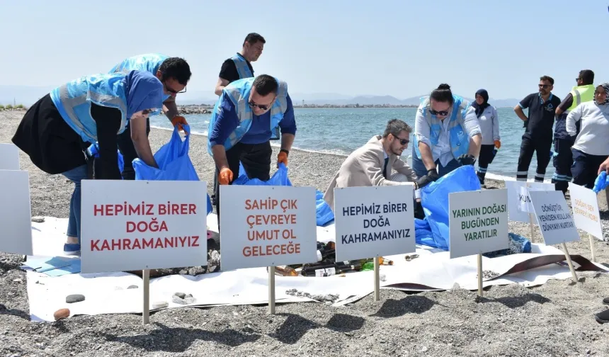 Deniz Çöpleri İzleme Programı ile kıyı temizliği yapıldı